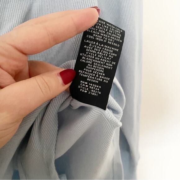 7 For All Mankind Light Blue Long Sleeve V-Neck Women's Bodysuit Size M - Picture 4 of 8